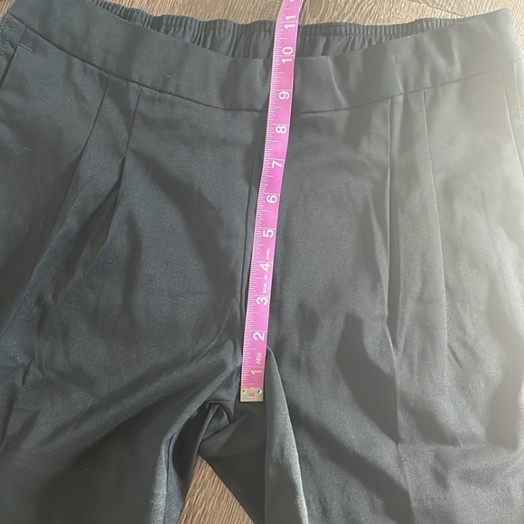 ⚫️NWT Nike dri fit golf pull on women’s shorts black size small - Picture 2 of 8